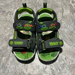 Ninja turtle light up sandals size toddler 10